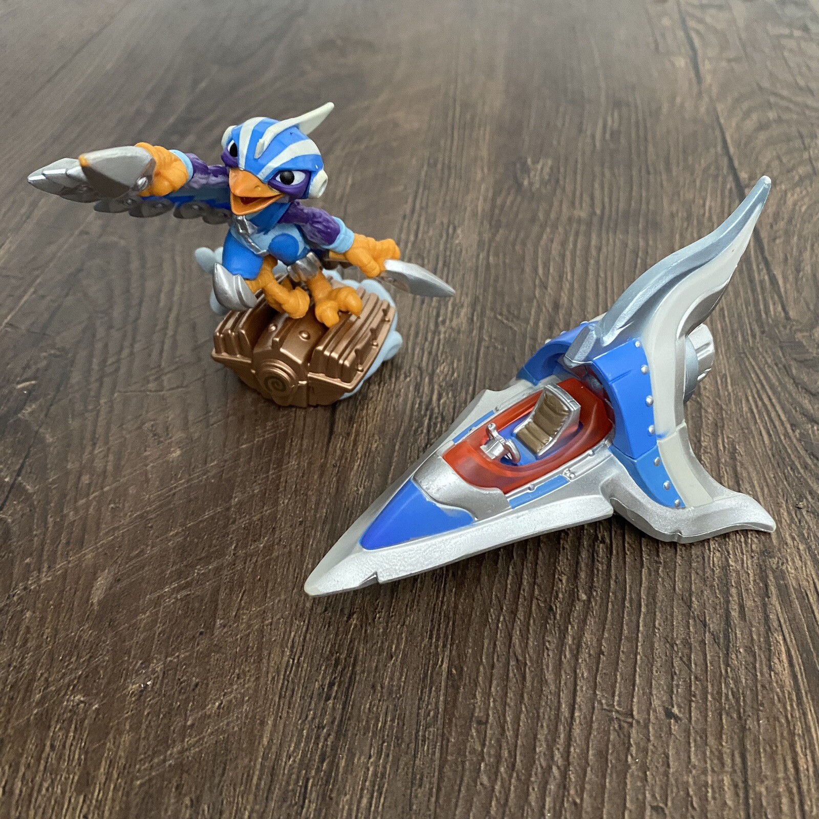 Skylanders Superchargers Figures Set Storm Blade & Sky Slicer Air