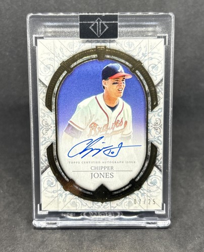 2024 Topps Transcendent TCA-CJ Chipper Jones Auto 7/25 Atlanta Braves - Picture 2 of 4