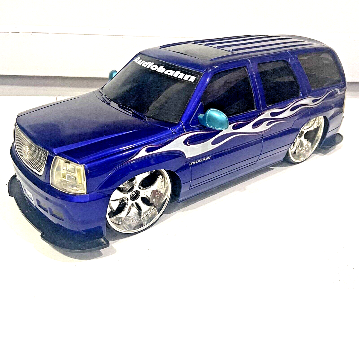 Jada TOYS RC DUB CITY キャデラックエスカレード1/12 Amazon.co.jp: Jada TOYS RC DUB CITY キャデラックエスカレード