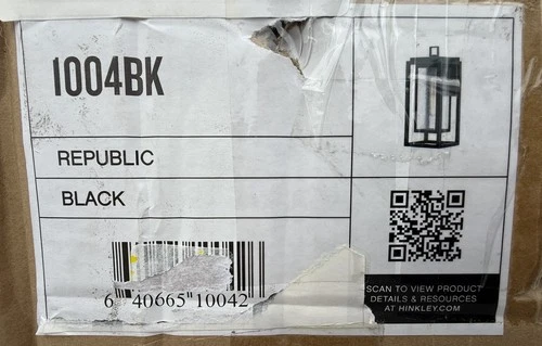 Hinkley 1007BK Republic Medium Outdoor Pier Mount Lantern Black - Picture 2 of 3