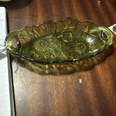 Vtg. Lilly Pons Indiana Avocado Green Glass Sunflower Oval Relish Dish 9.5