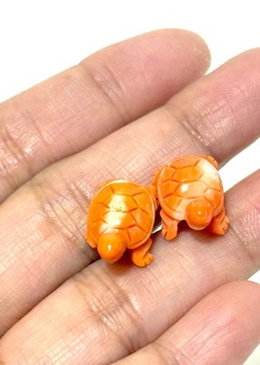 Nachlass Vintage 18K Gelbgold orange weiße Koralle Schildkröte Ohrringe 2,6 Gramm WOW!