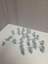 Lot 25 Pc. Vintage Grey Plastic Astronaut Spacemen Marx MPC Style Space Men NASA