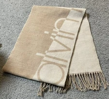 Calvin Klein Signature Scarf Women’s Beige Reversible Fringes Classic City 11x66