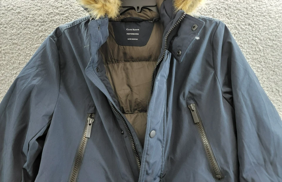 Parka Club Room Chaqueta con Capucha de Piel Sintética Para Hombre M Azul Marino Bolsillos Manga Larga Cremallera a Presión Foto 3 de 4