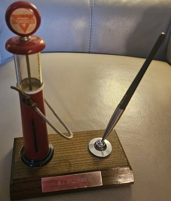 Vintage Conoco Gas Pump And Pen Desk Set