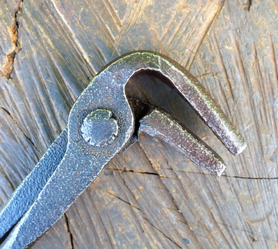 SWEET 19'' PICKUP ''90 DEGREE'' FORGING BLADESMITH KNIFE TONGS BLACKSMITH ANVIL