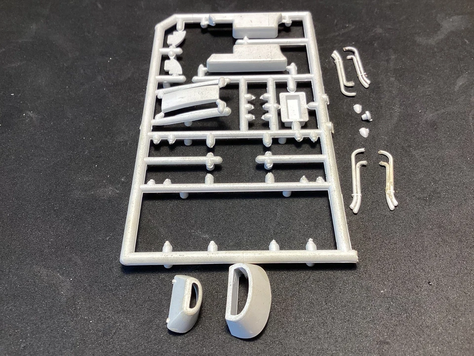 ATLAS HO FERRARI LANCIA F1 SPRUE AÑOS 60 PIEZAS ALGUNAS NUEVAS ALGUNAS USADAS COMPLETAS RARAS B Foto 2 de 4