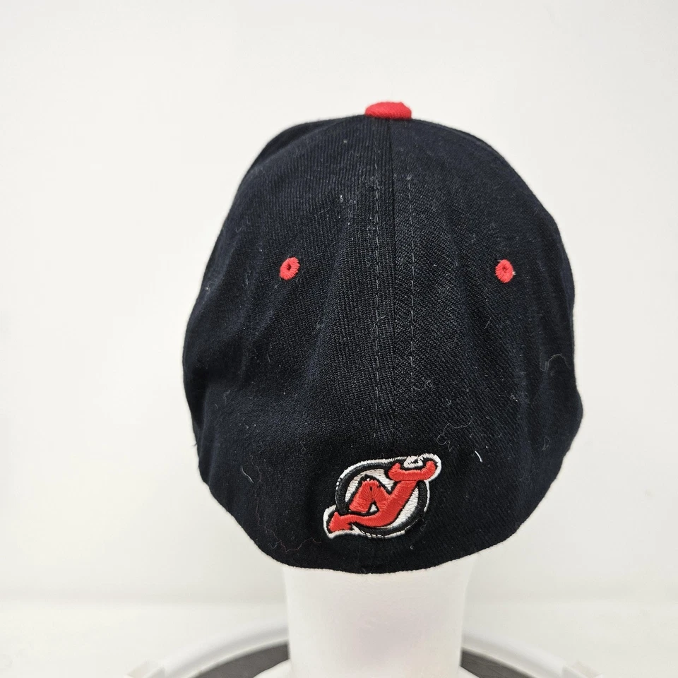 New Jersey Devils Hat Cap Fitted Mens L XL Black Red NHL Hockey Stretch - Image 4 of 4