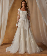 Vintage Boho Long Sleeves Wedding Dresses Square Neck Lace Appliques Bridal Gown