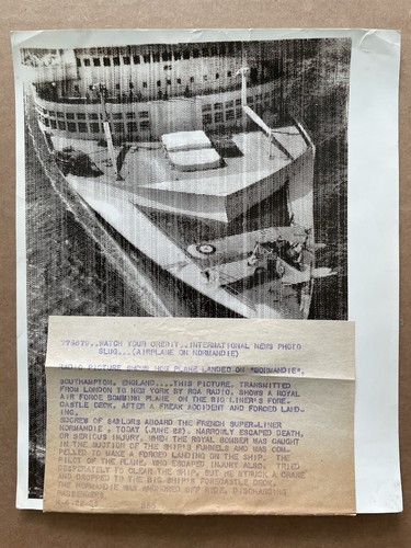 NEWS PHOTO 1936 Southampton England Normandie Ship Airplane Forced Landing #199