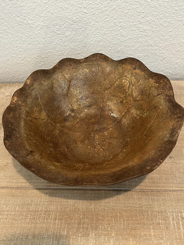 "Cuenco de altar vintage japonés de hierro dorado con forma de loto tazón 9x4"" rústico primitivo" Foto 2 de 4