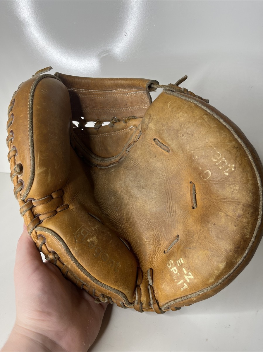 Vintage Regent Catchers Mitt Glove Major League Model Right Hand