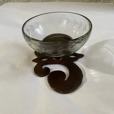 jan barboglio etched glass bowl, Fleur De Lis, Rare, Nieman Marcus 2008