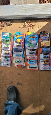 Hot Wheels  Matchbox Favorites Lot Of 20 Mix Box 1