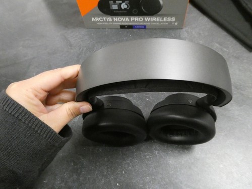 casque Steelseries model arctis nova pro wireless ( occasion ) - Photo 6/14