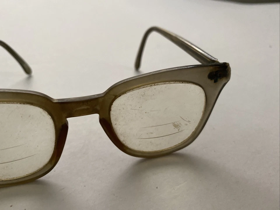 Vtg 1960s Bausch & Lomb Green Horn-Rim Eyeglasses Frames B&L Z37 Read Desc - Image 4 of 4