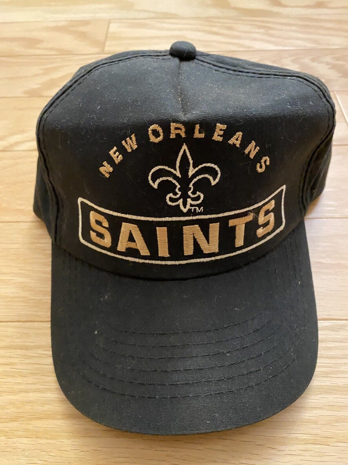 Vintage New Orleans Saints Sports Specialties Snapback Snapback Cap Hat Box  Logo