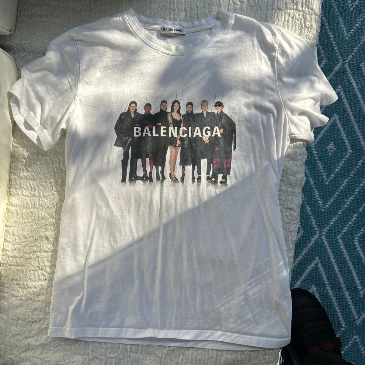 T shirt on shirt cheap balenciaga