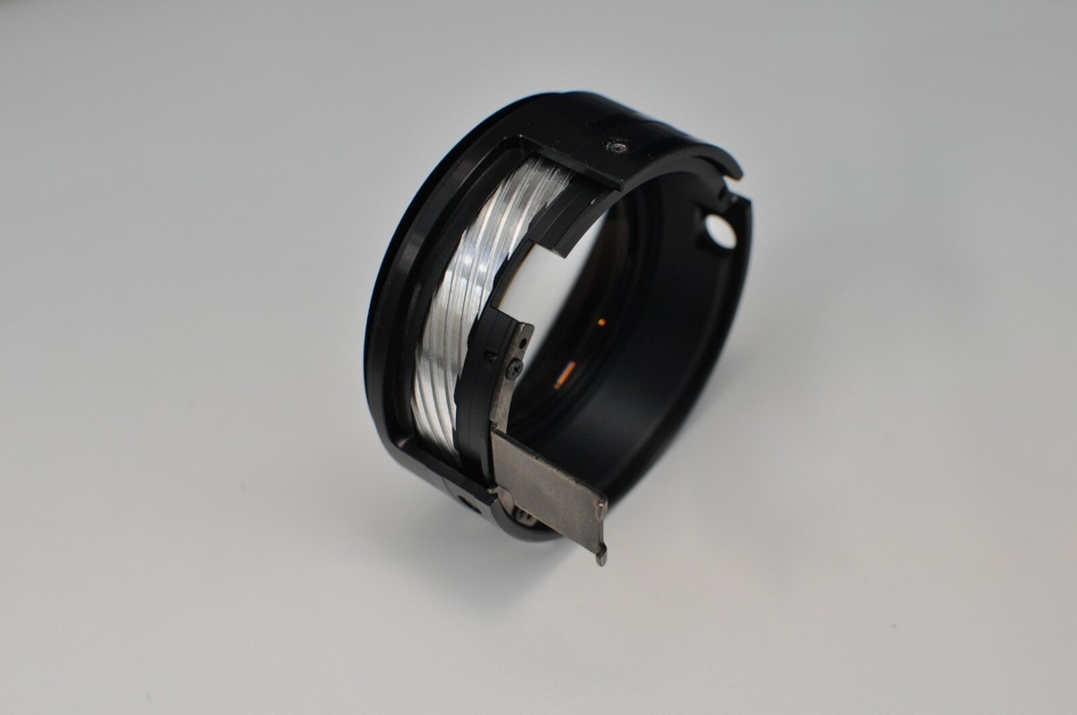 Canon EF 28-70mm F 2.8L USM Lens - Second focusing element group
