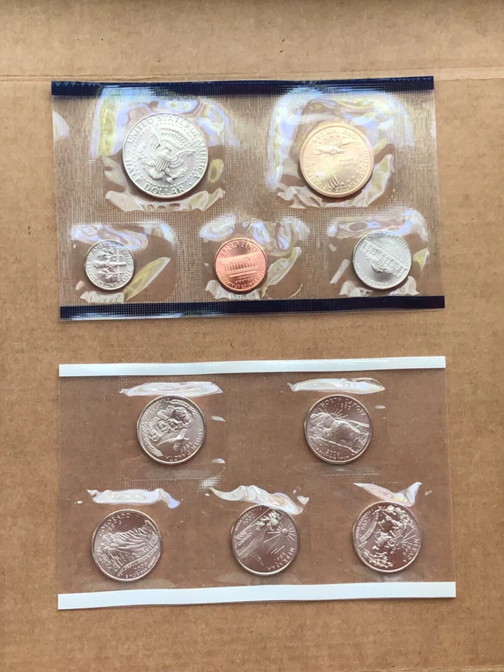 2006 Philadelphia & Denver United States Mint Uncirculated Coin Sets -Proof Sets - Image 4 of 4