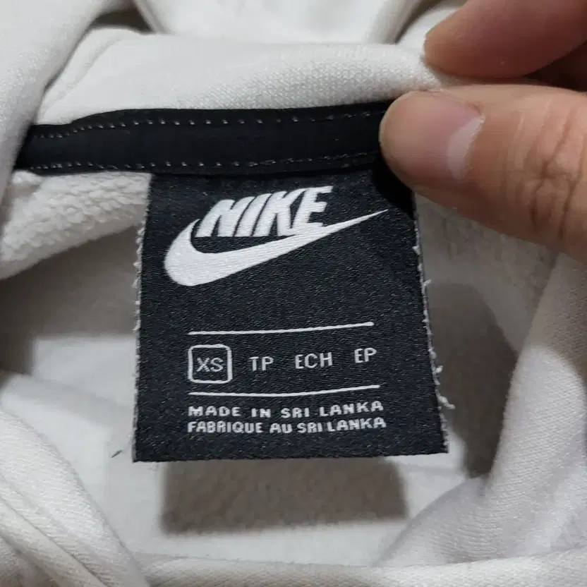 Nike Women's NSW Swoosh Cropped Hoodie XS thumbnail 7