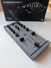 Native Instruments Traktor Kontrol Z1 mit Ski...