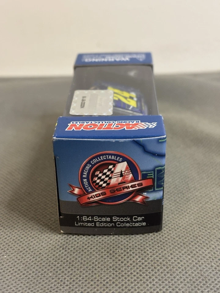 Jeff Gordon 2009 Foundation/ Speed Racer 1/64 Diecast - Image 2 of 3