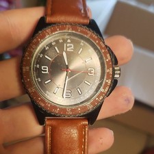 Men's Analog Quartz Tachymeter Watch Gray Dial Black Steel Case Brown Strap