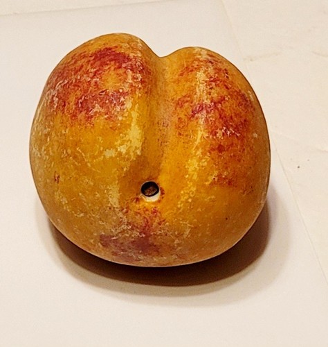 Vintage Italian Hand Carved Alabaster Peach Stone Fruit - Picture 4 of 6
