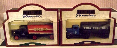 LLEDO/DAYS GONE MODELS (2 x FORD ARTICULATED TANKERS) MODELS MINT/62000/2 - Image 1 of 4