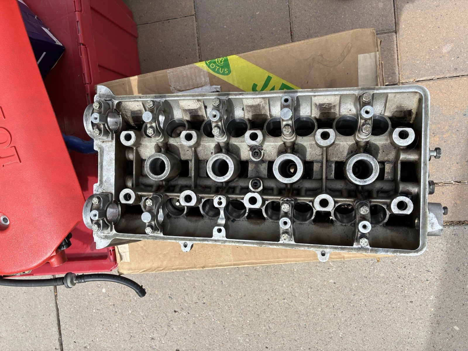 Lotus Esprit V8 918 Cylinder Head RH Bank Needs Repair