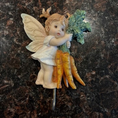 2003 My Little Kitchen Fairy Enesco Holding Carrots Wall Hook
