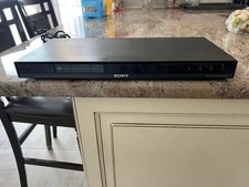Sony DVP-NS57P Progressive Scan DVD/CD Player w/Remote and cords