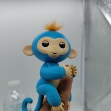 WowWee Boris Fingerlings Monkey Interactive Pet - Blue tested  new batteries
