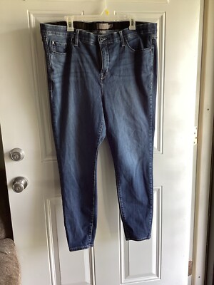 TORRID Women  s Sky High Skinny Blue Denim Premium Stretch Jeans SZ. 20R W43X27
