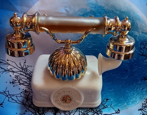 VINTAGE Avon French Telephone Milk Glass Decanter  ! BEAUTIFUL *READ*