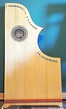 Konzert Tischharfe "Trioline"  37saitig aus deutschen Hölzern.  Kein Furnier.