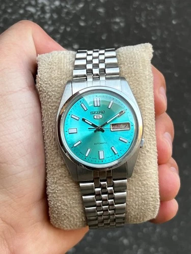 Vintage Seiko 5 Automatic Day/Date Mens