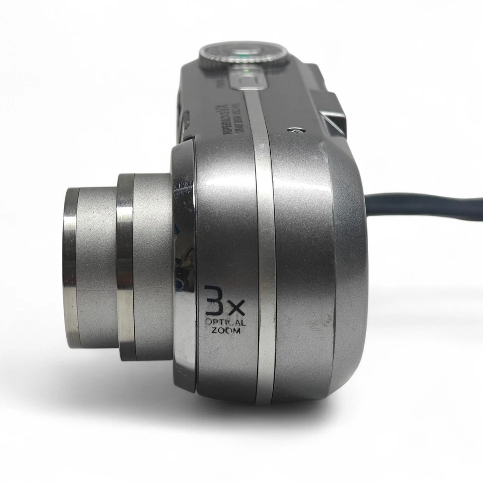 Sony Cyber-shot DSC-P93 5.1MP Digital Camera Retro Y2K Digicam + Case - Image 4 of 4