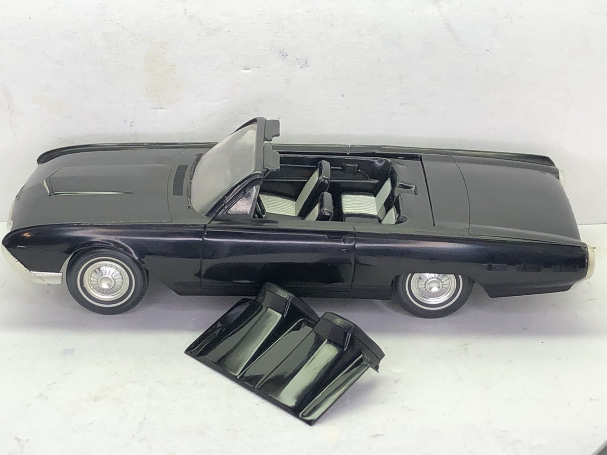 REVELL 1/18 THUNDERBIRD ブラック Revell 1956 Ford Thunderbird Convertible Car 1:18 Scale