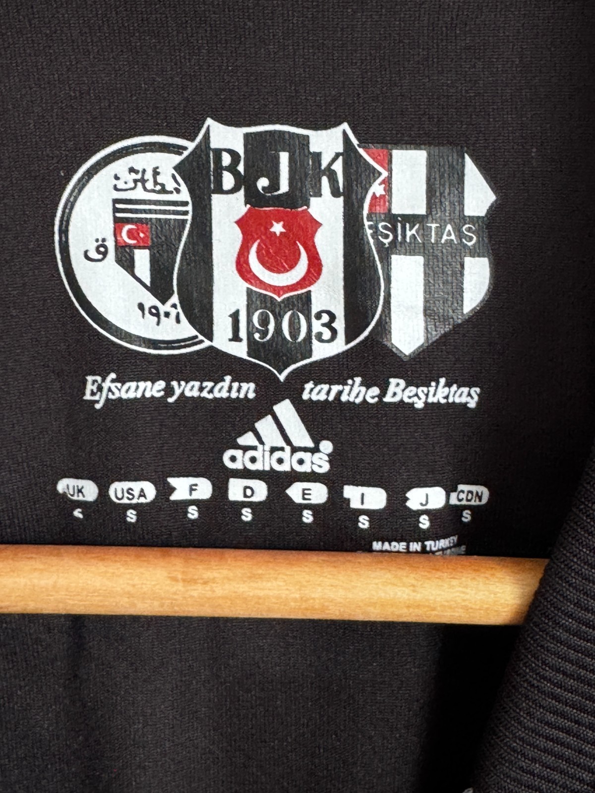 Beşiktaş J.K. 110th Anniversary Home Jersey from the 2012-2013 season, manufactured image 6