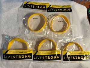PAIR OF LANCE ARMSTRONG LIVESTRONG ORIGINAL 2004 YELLOW