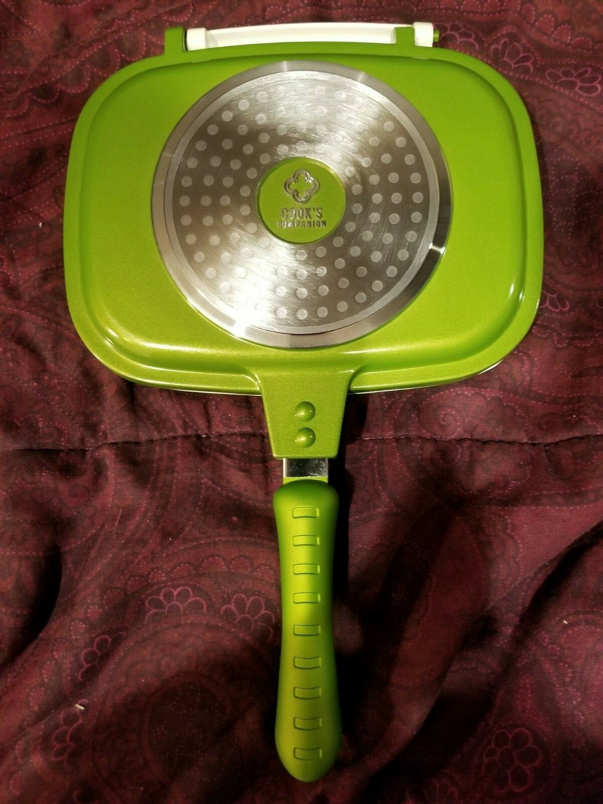 Cook's Companion® Cast Aluminum Ceramic Nonstick Easy Flip Pans in