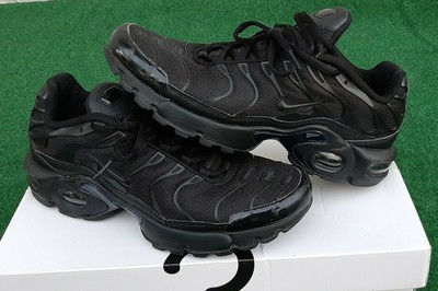 air max plus tn triple black