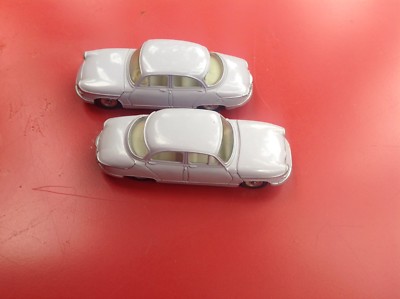Dinky Toys Panhard PL17 mauve 1/43 - Collection