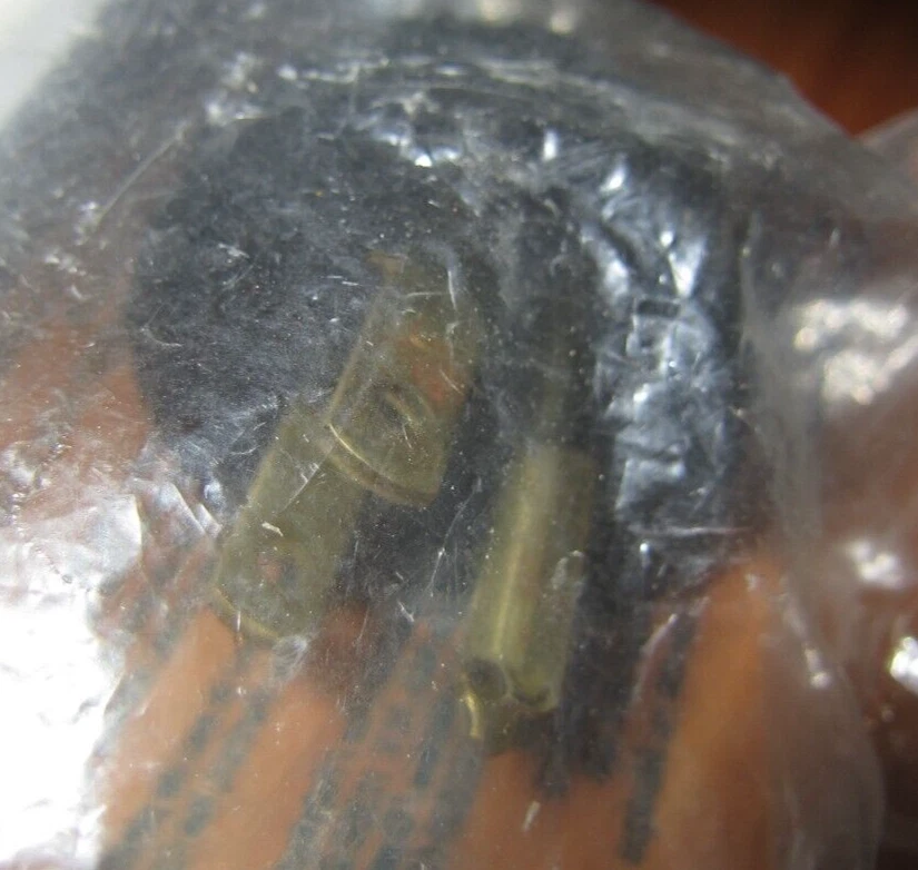 Leviton 替换 3 管插头适用于吸尘器 NOS — 第 2/4 张图片