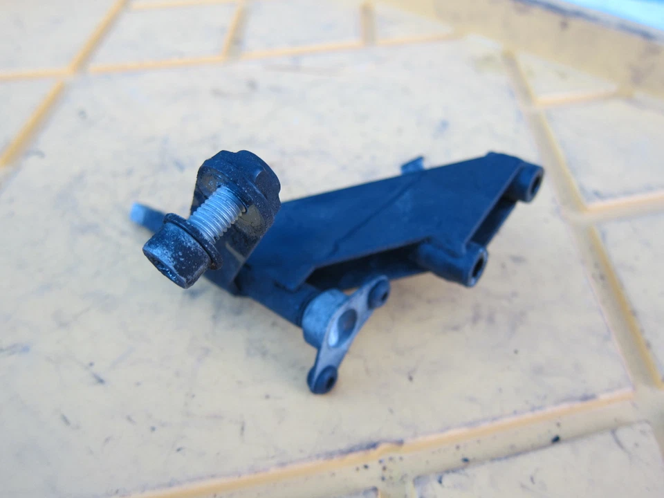 2000 BMW K1200LT OEM BRACKET MOUNT - Image 2 of 4