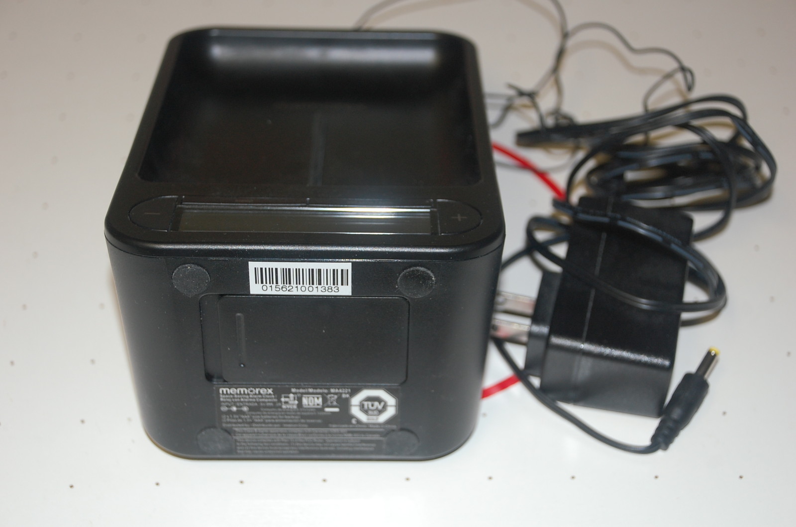 Memorex Ma4221 FM Alarm Clock Radio for iPod and iPhone Universal Line Jack  AUX | eBay