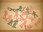 Vintage MPC Ring Hand Brown & Green Plastic Army Men Toy Soldiers